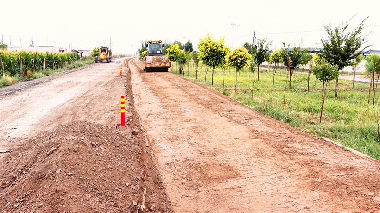 深化“三抓三促”行動 高臺縣建好“四好農村路”，鋪筑鄉村振興幸?！翱燔嚨馈? class=